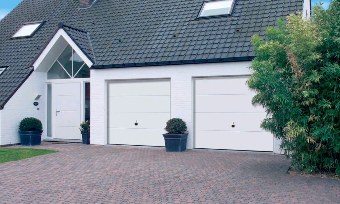 Porte de garage basculante 845 blanc 2375 x 2000