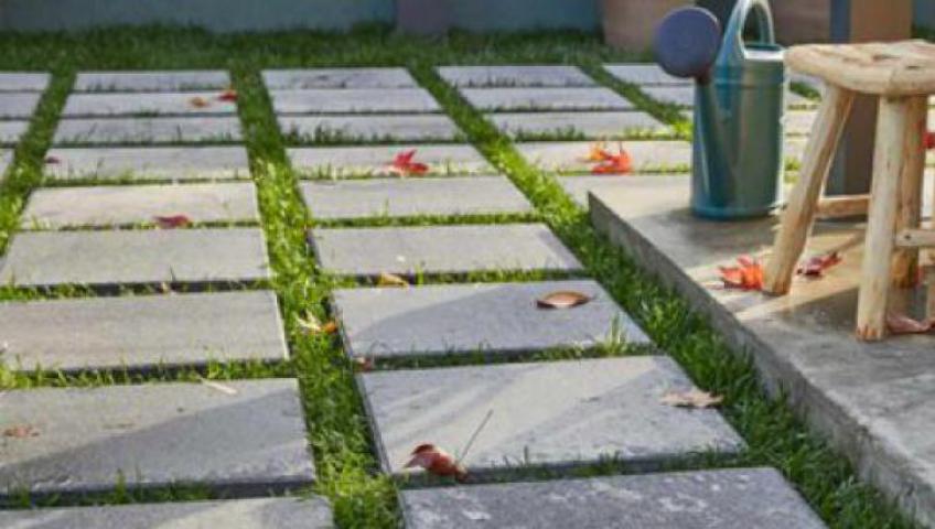 Terrasses et jardin : le carrelage sur plots, grande tendance 2020 !